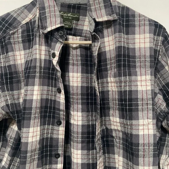 Eddie Bauer gender neutral flannel - Picture 2 of 4